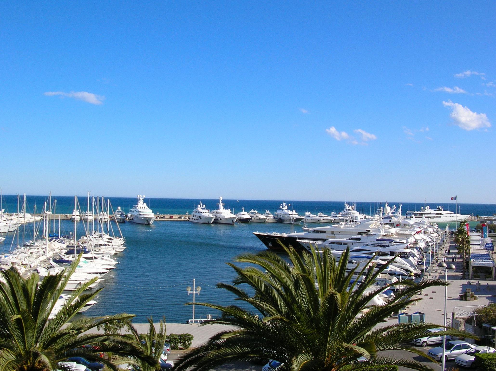 Wallpapers Trips : Europ France > Provence-Alpes-Cte d'Azur Port de Golfe-Juan