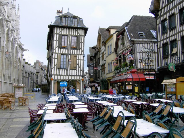 Fonds d'cran Voyages : Europe France > Champagne-Ardennes vieille ville de troyes