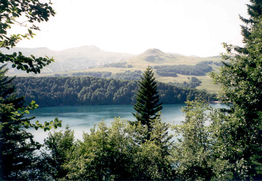 Wallpapers Trips : Europ France > Auvergne Lac Pavin