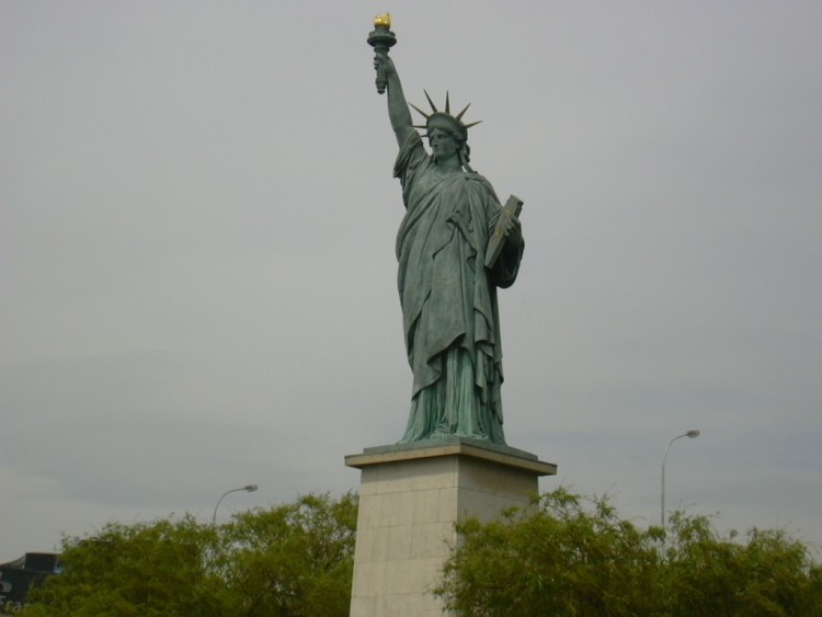 Fonds d'cran Voyages : Europe France > Ile-de-France Statue de la liberte