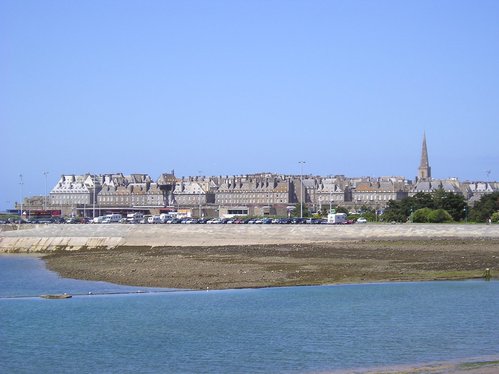 Wallpapers Trips : Europ France > Bretagne Saint Malo vue des Bas Sablons