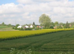 Fonds d'cran Voyages : Europe Petit village au nord de Saint-Quentin