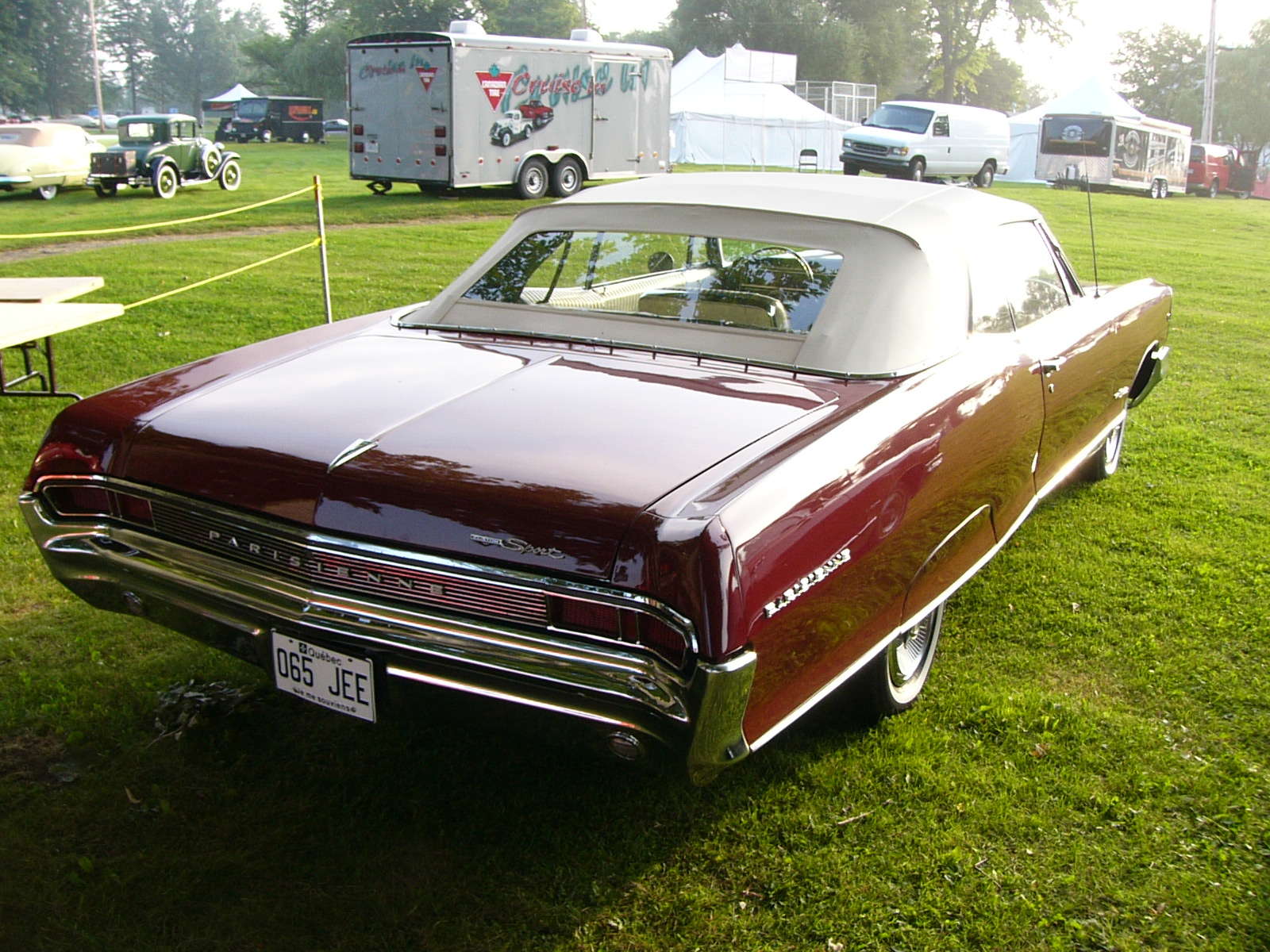 Fonds d'cran Voitures Pontiac Voiture de Collection Pontiac Parisienne 1965