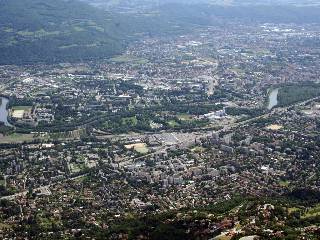 Fonds d'cran Voyages : Europe France > Rhne-Alpes vue arienne