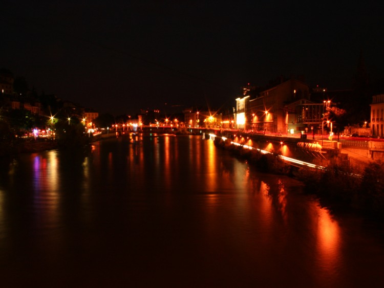 Fonds d'cran Voyages : Europe France (non prcis) grenoble la nuit