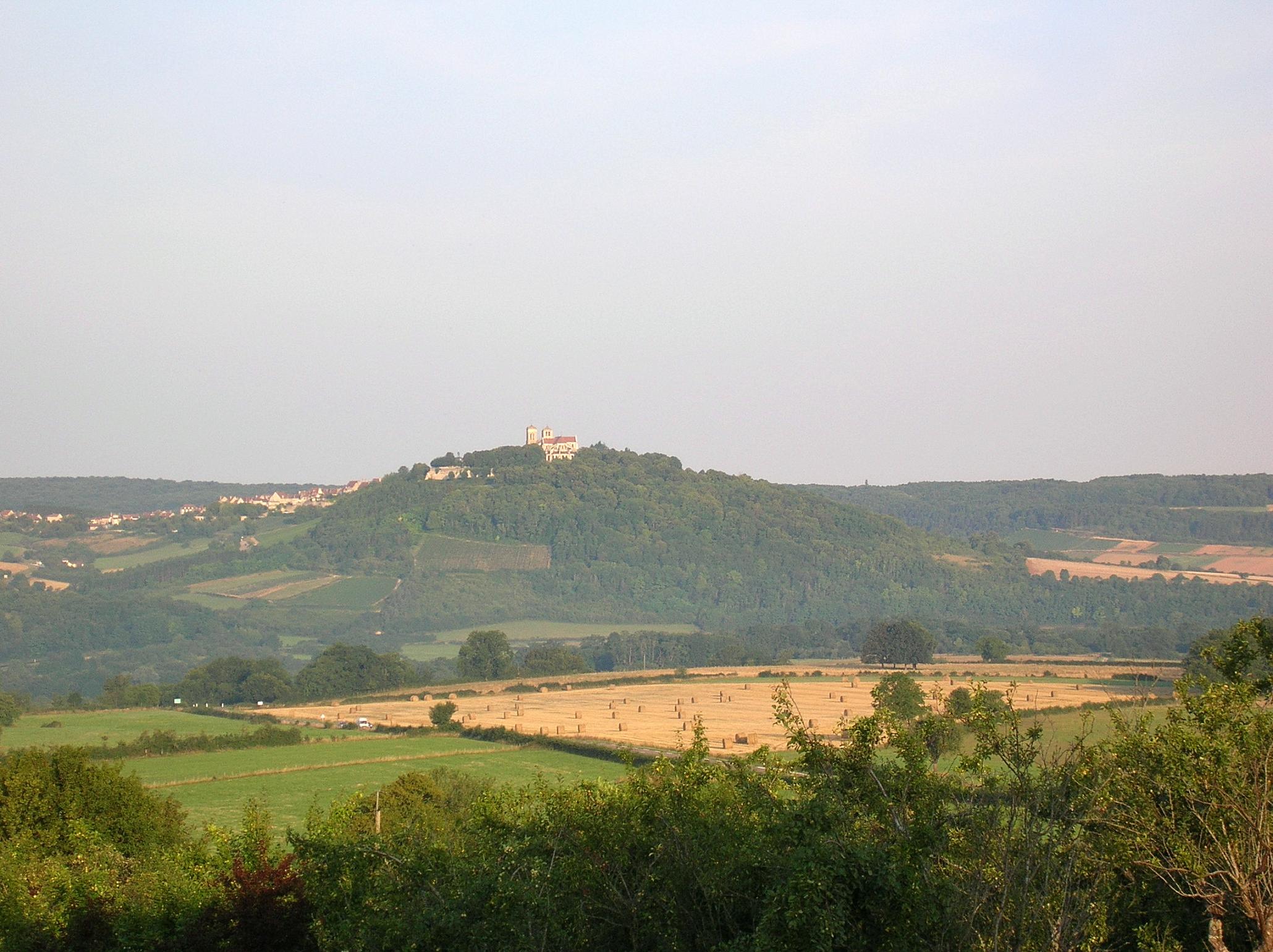 Wallpapers Trips : Europ France > Bourgogne Basilique de Vzelay