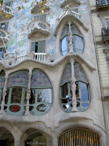 Fonds d'cran Voyages : Europe Espagne Maison de Gaudi