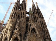 Fonds d'cran Voyages : Europe Cathdrale de Gaudi