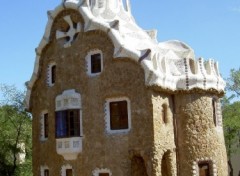 Fonds d'cran Voyages : Europe Jardin a Gaudi