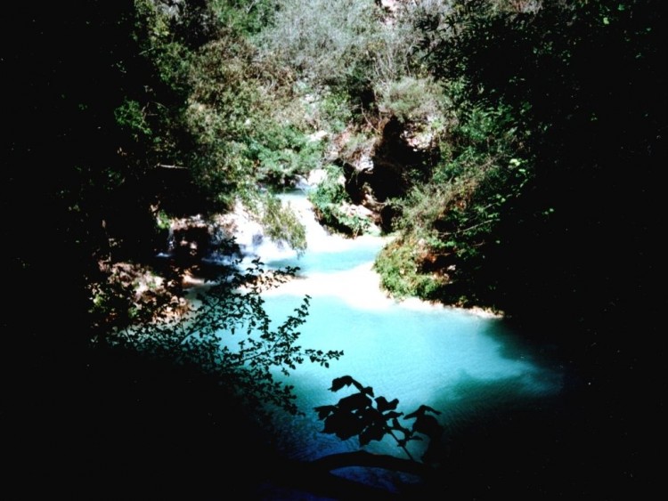 Fonds d'cran Nature Cascades - Chutes jeu d'ombres et de lumires