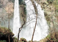 Fonds d'cran Voyages : Asie cascade du fleuve ASSI