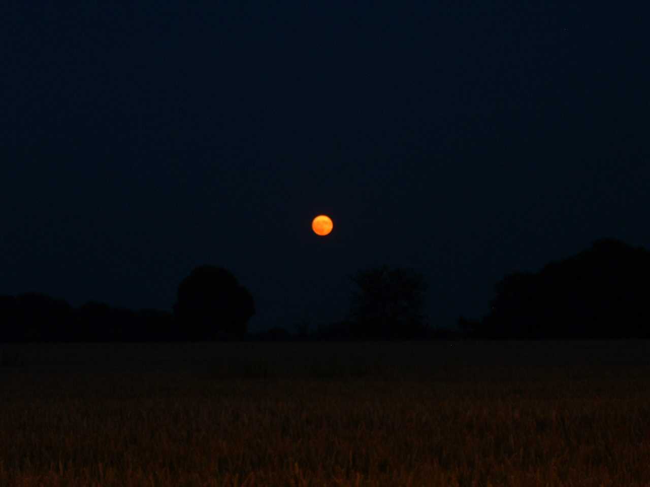 Wallpapers Space Moon lune orange