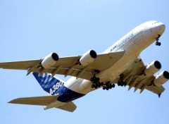 Fonds d'cran Avions A380 en plein vol