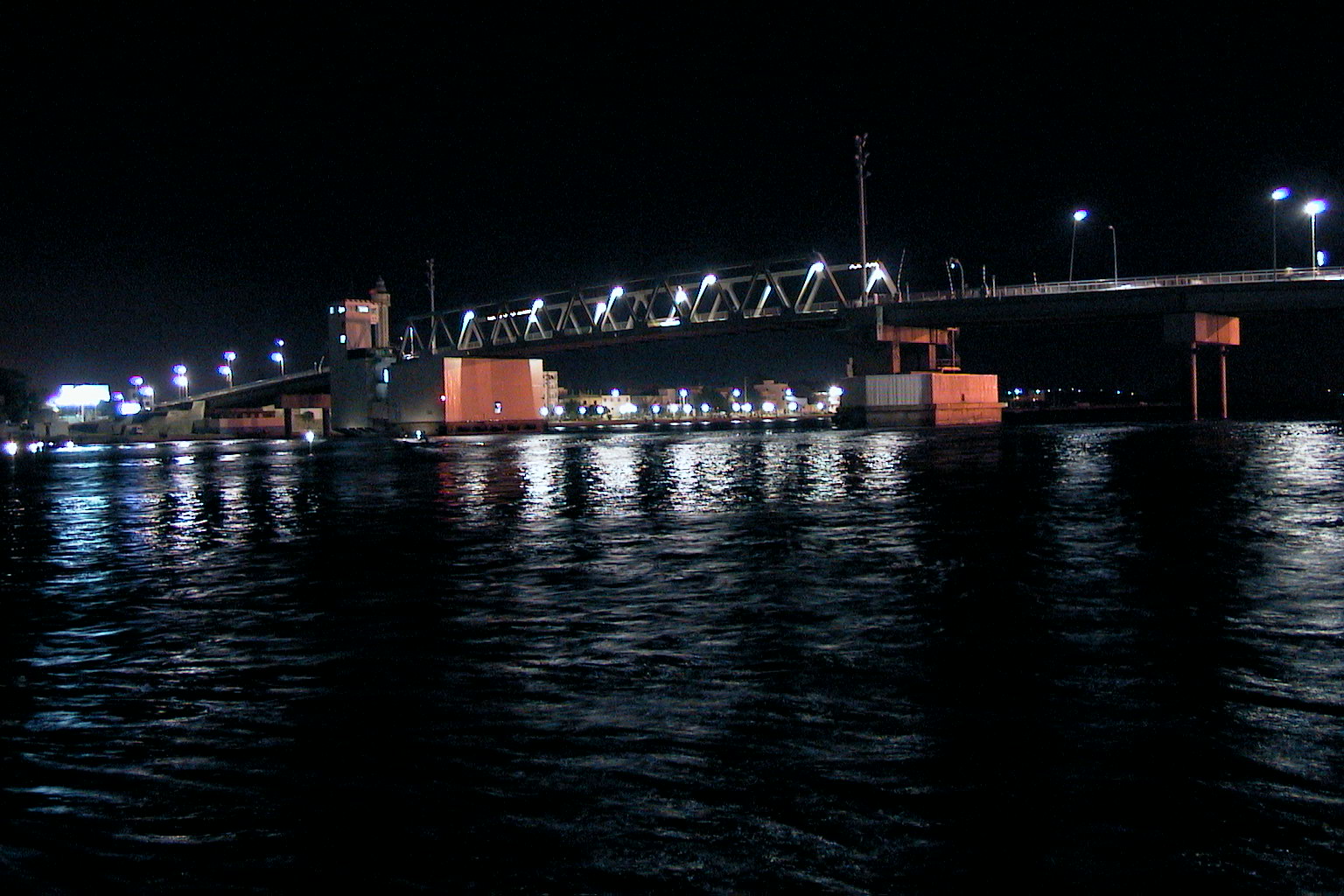 Fonds d'cran Voyages : Afrique Tunisie Pont Mobile de Bizerte