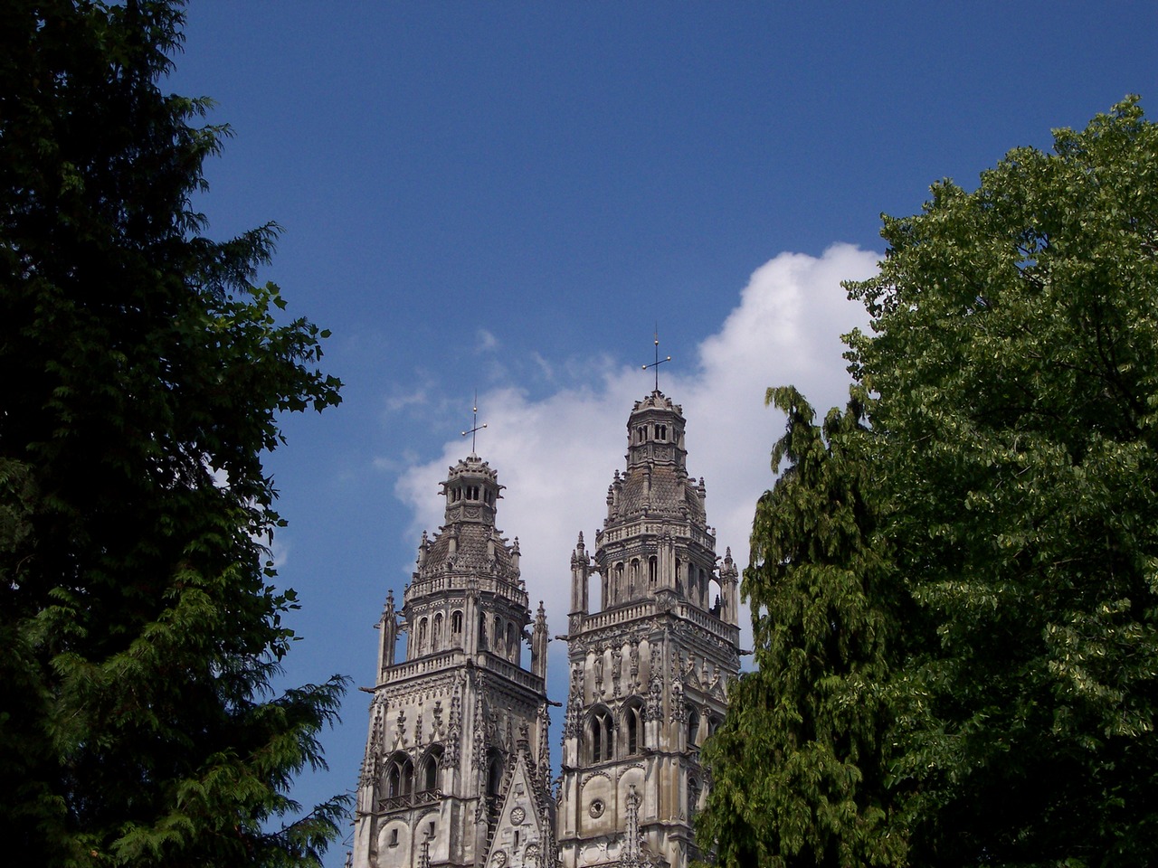 Wallpapers Trips : Europ France > Centre Eglise  Tours