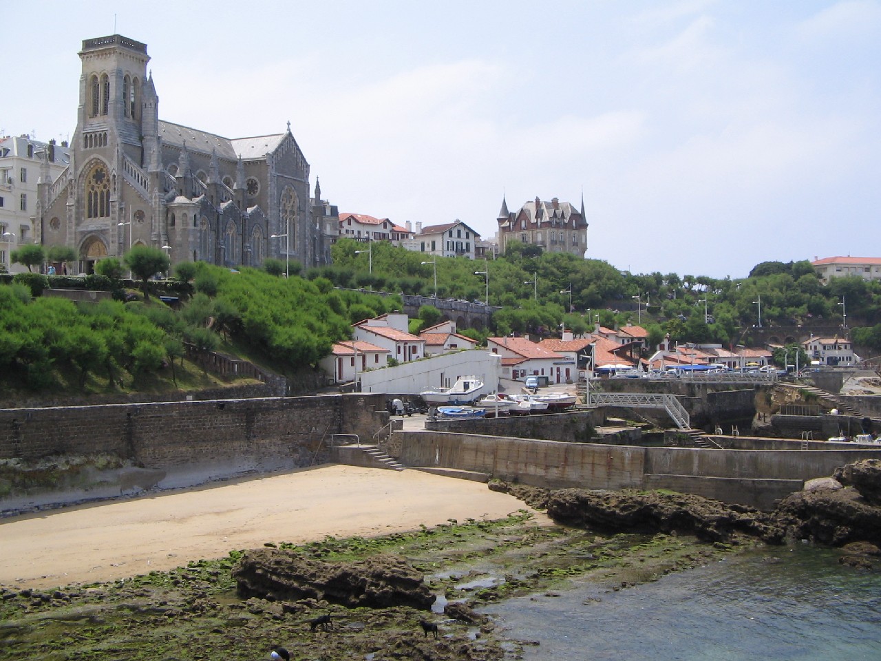 Fonds d'cran Constructions et architecture Edifices Religieux eglise biarritz