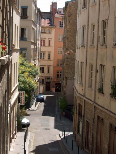 Wallpapers Trips : Europ France > Rhne-Alpes Une ruelle de Lyon en juillet