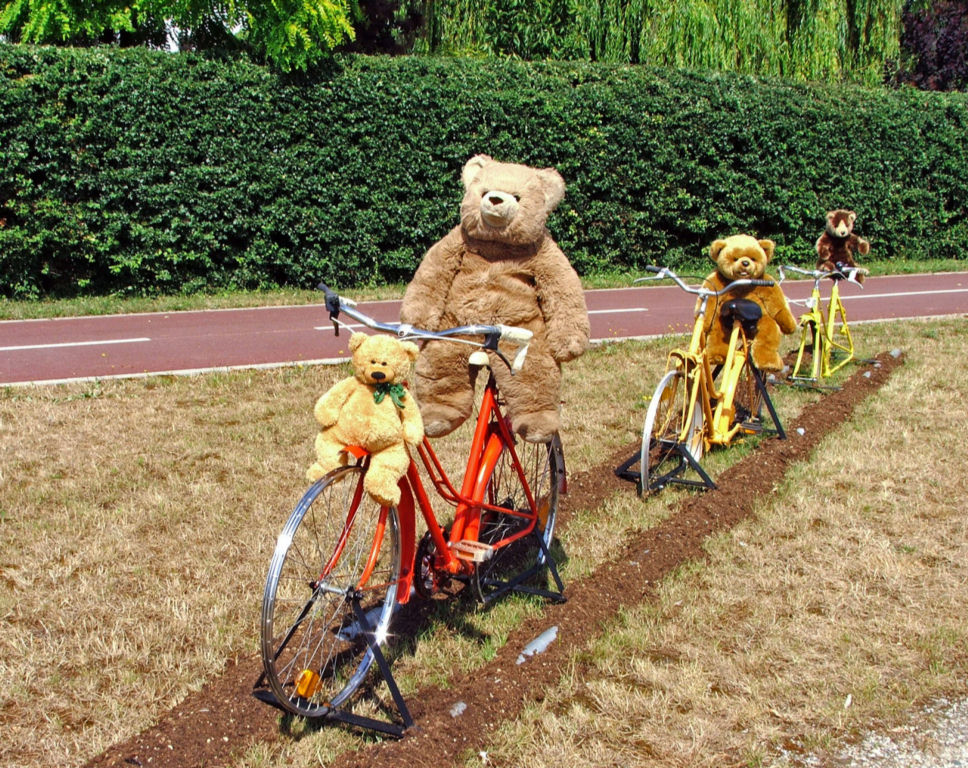 Fonds d'cran Objets Peluches Le Tour du Kochersberg des Ours !