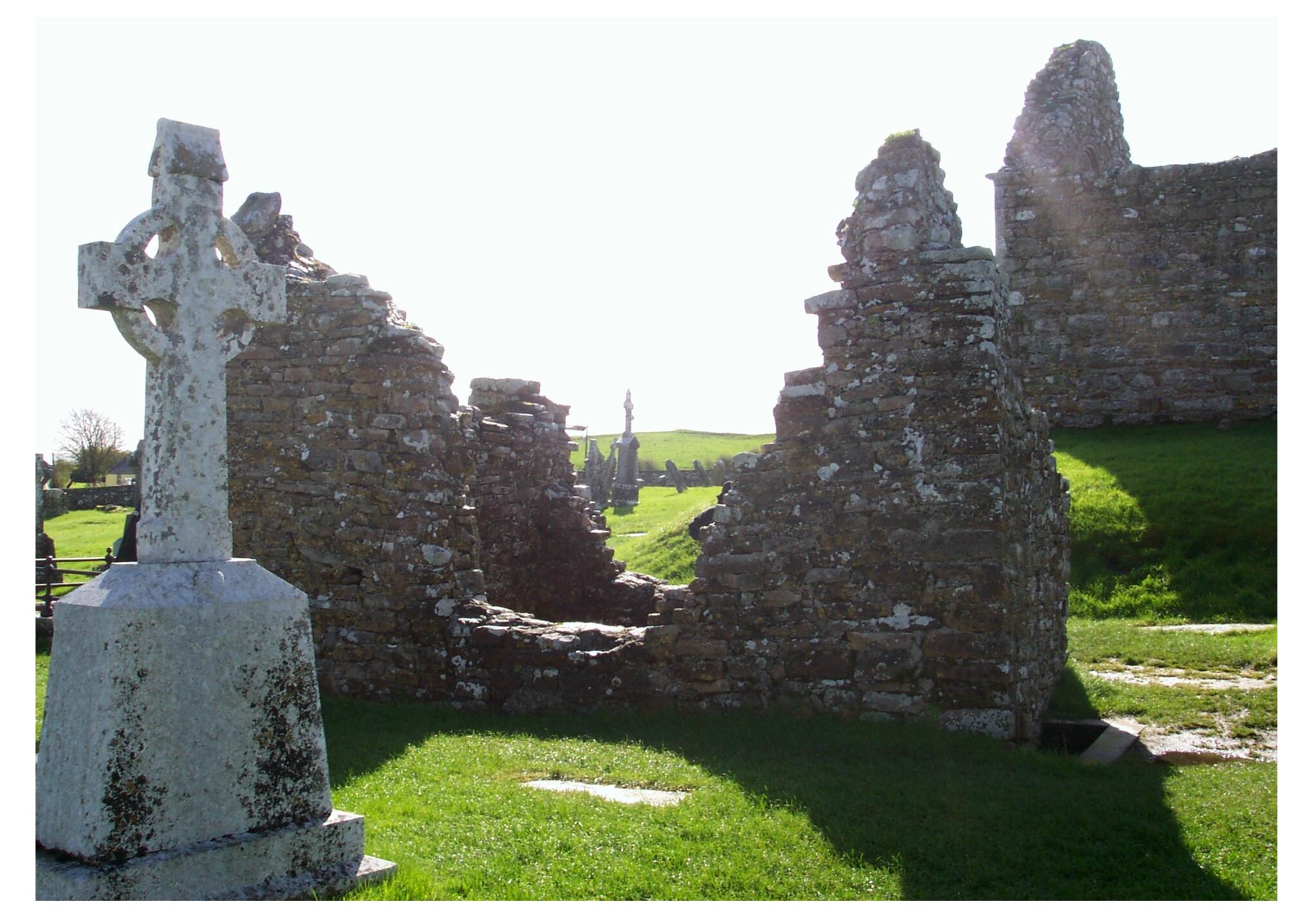 Fonds d'cran Voyages : Europe Irlande Cimetierre de Clonmacnoise