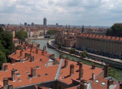 Fonds d'cran Voyages : Europe le ciel nuageux de Lyon