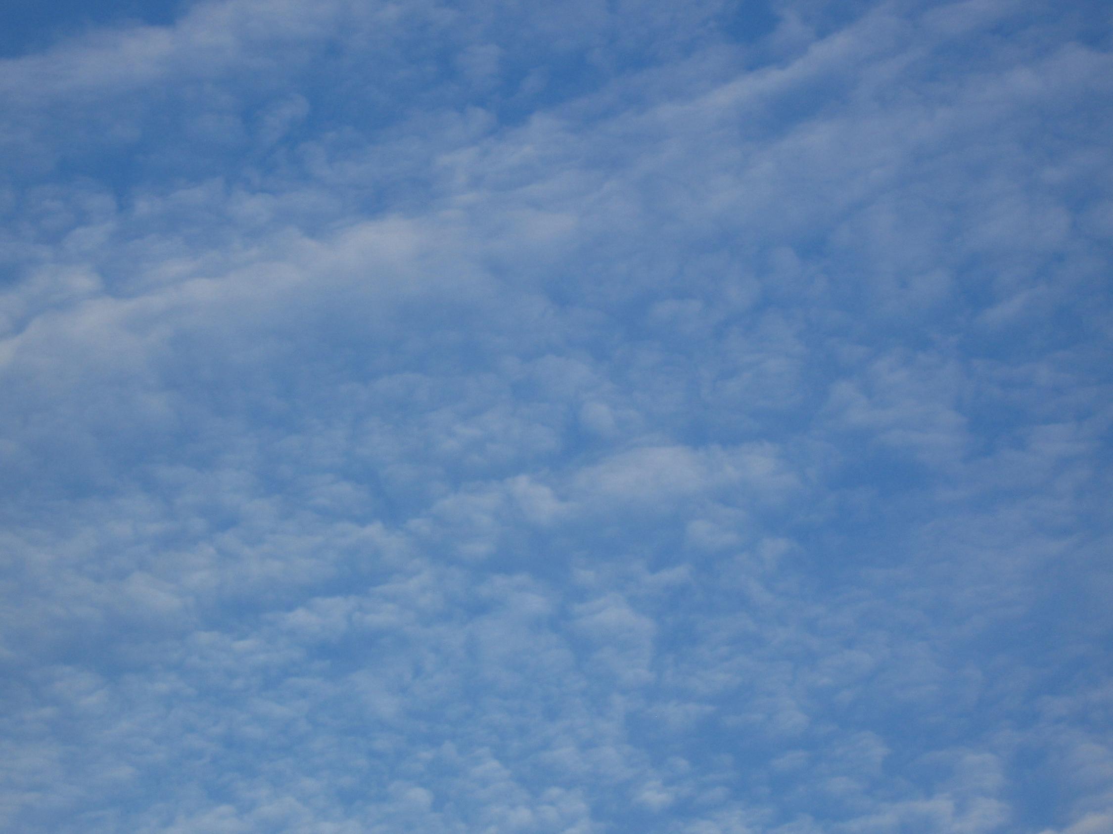 Fonds d'cran Nature Ciel - Nuages Ciel bleu et petits nuages blancs