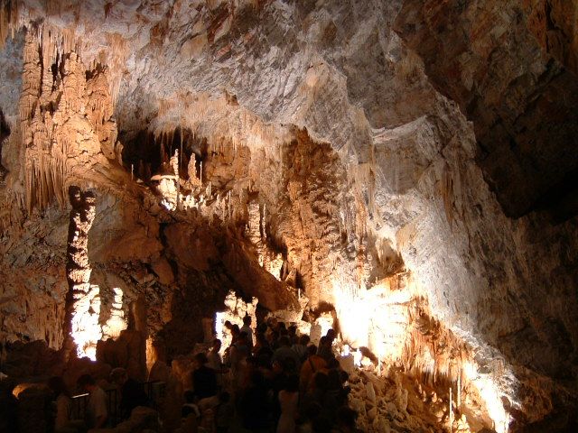 Fonds d'cran Nature Cavernes - Grottes gouffre de Cabrespine