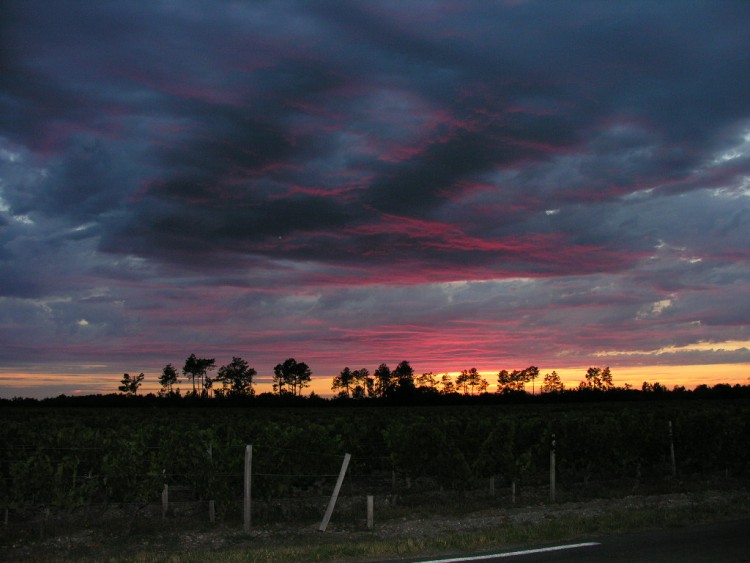 Fonds d'cran Nature Couchers et levers de Soleil Le ciel gronde