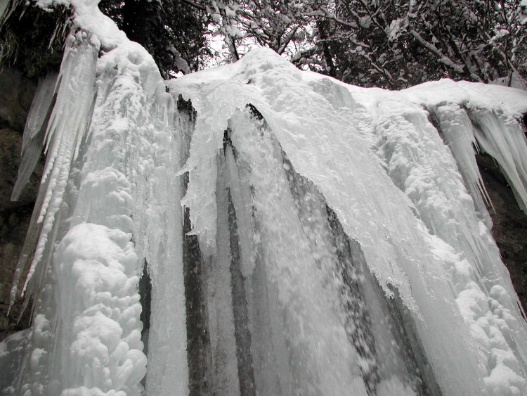 Fonds d'cran Nature Cascades - Chutes Cascade et glace !