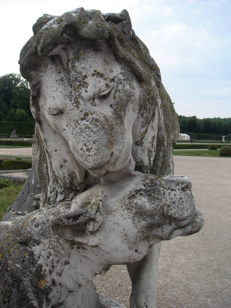 Wallpapers Constructions and architecture Statues - Monuments Lions- Chateau de Vaux-le Vicomte (77)