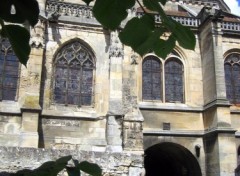 Fonds d'cran Voyages : Europe Triel-Sur-Seine: Belle glise, Ici, la route qui passe sous la nef