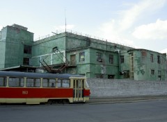 Fonds d'cran Voyages : Europe Tramway dans une rue de Yalta