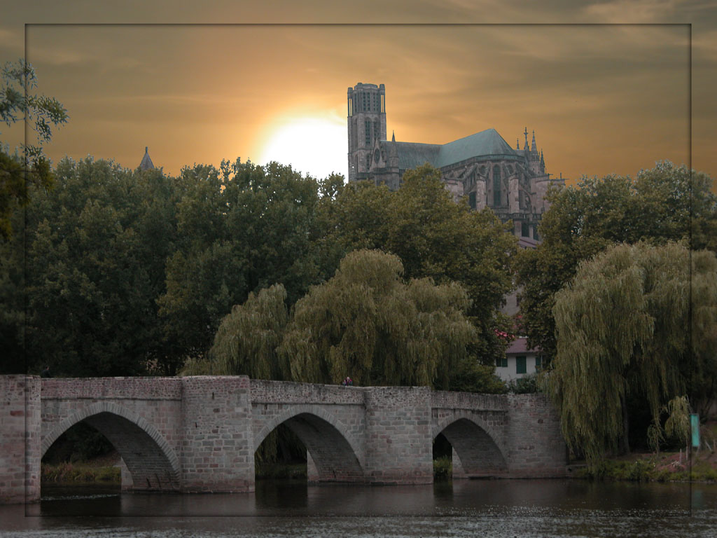 Wallpapers Trips : Europ France > Limousin Cathdrale de Limoges.