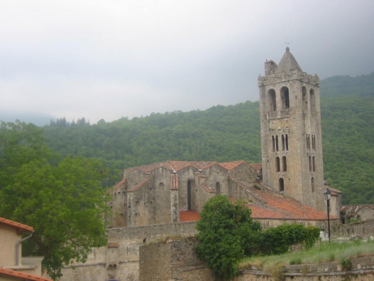 Wallpapers Trips : Europ France > Midi-Pyrnes Prats-de-Mollo - L'glise