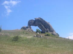 Fonds d'cran Nature La Pierre Troue