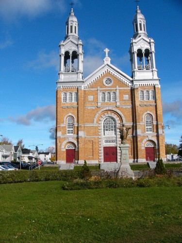 Fonds d'cran Constructions et architecture Edifices Religieux glise Courville,Qubec