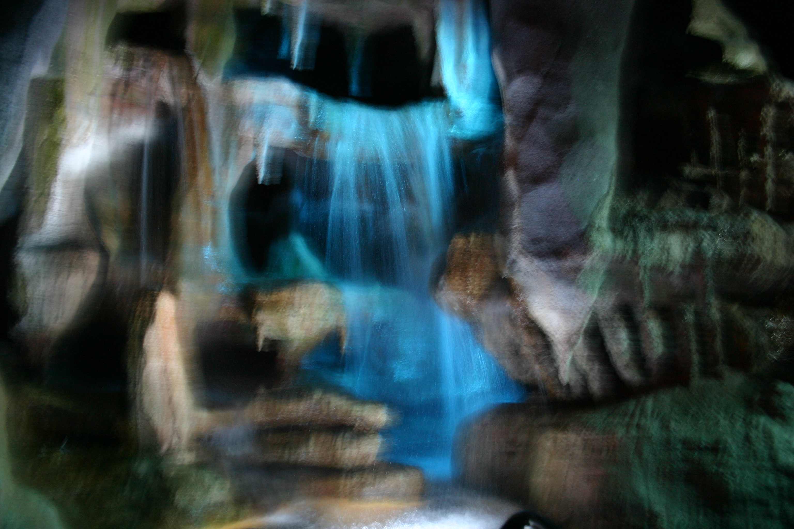 Fonds d'cran Nature Cascades - Chutes Cascade Disneyland Paris