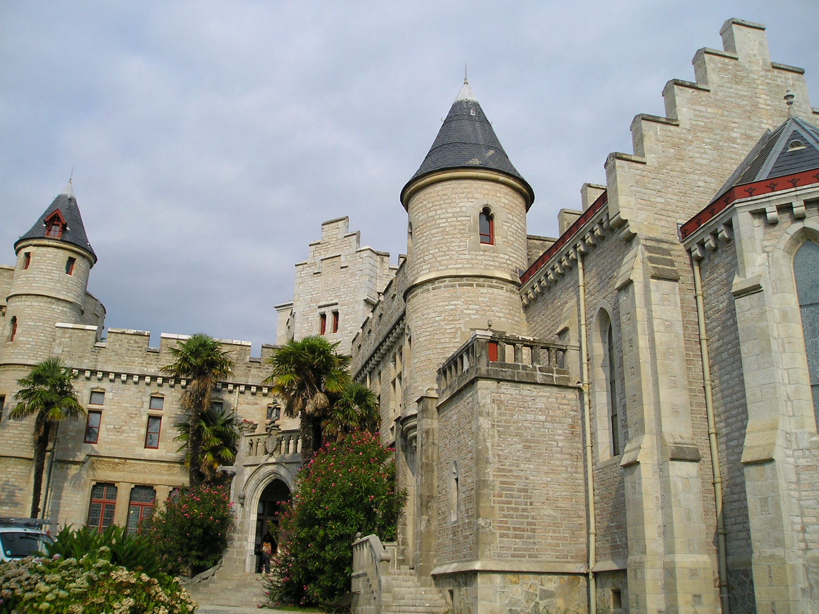 Fonds d'cran Constructions et architecture Chteaux - Palais chateau d'abbadia