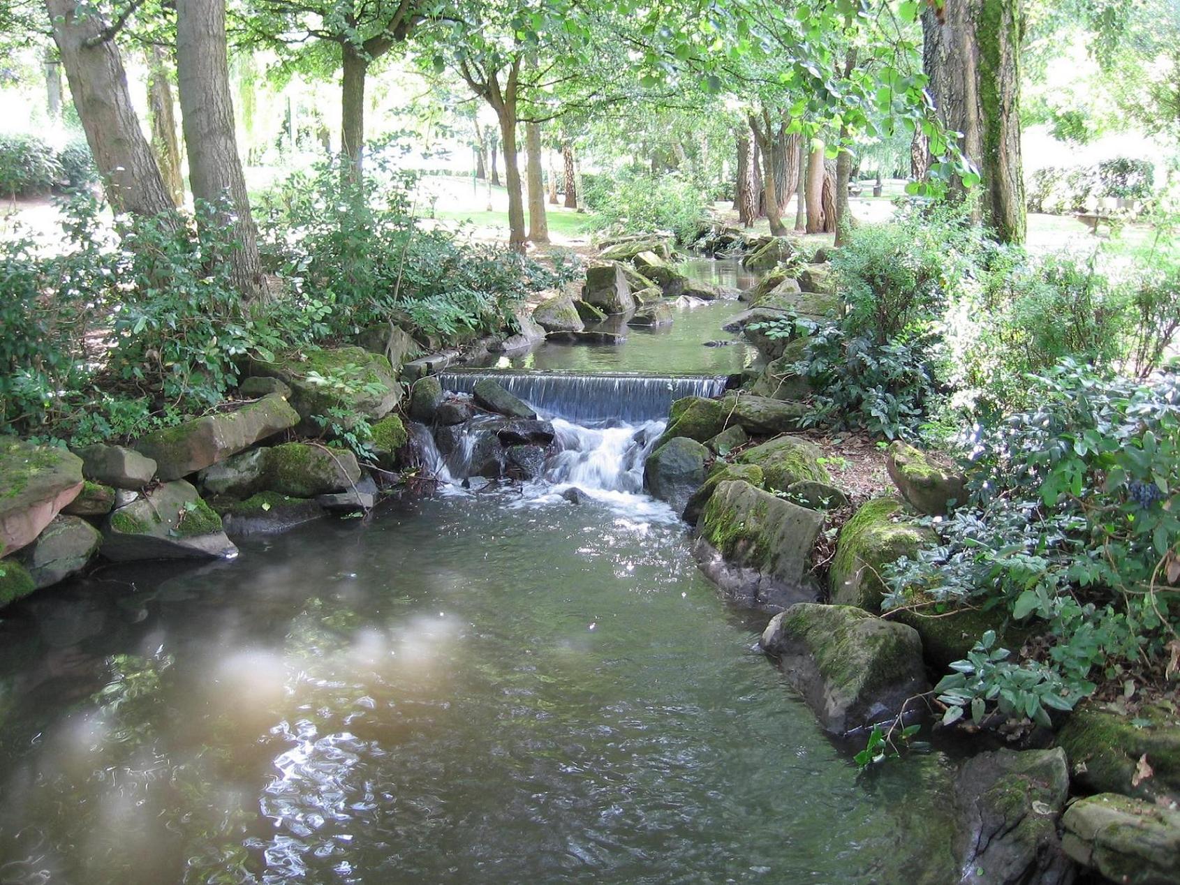 Fonds d'cran Nature Cascades - Chutes La coule verte  Villers-Ls-Nancy