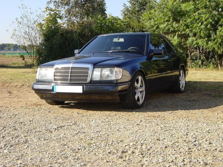 Fonds d'cran Voitures Mercedes Mercedes-Benz 300 CE