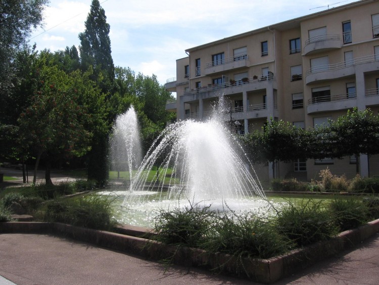 Wallpapers Constructions and architecture Fountains - Water Jets Jet d'eau  Villers-les-Nancy