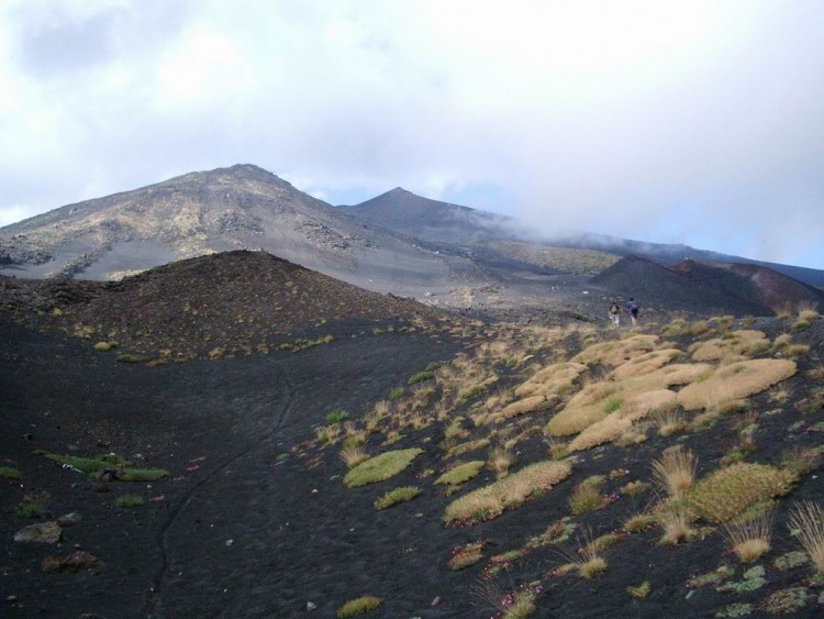 Wallpapers Nature Mountains Desert noir de l'Etna