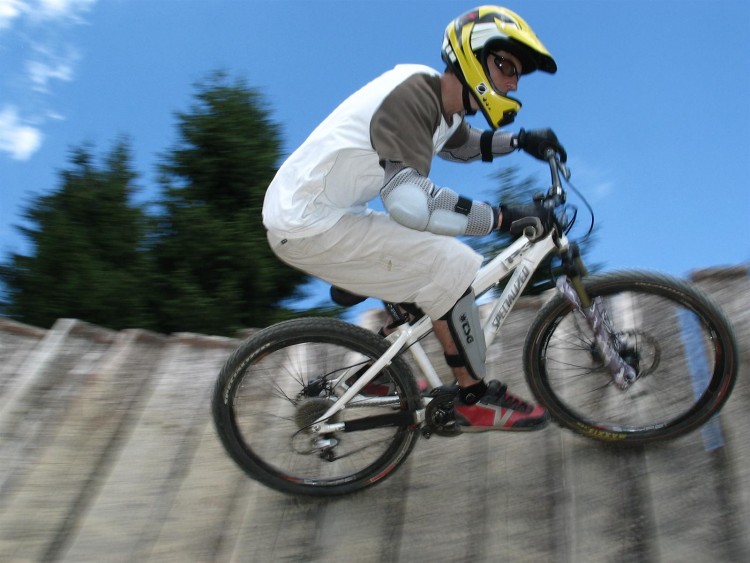 Fonds d'cran Sports - Loisirs VTT Wall ride aux Gets