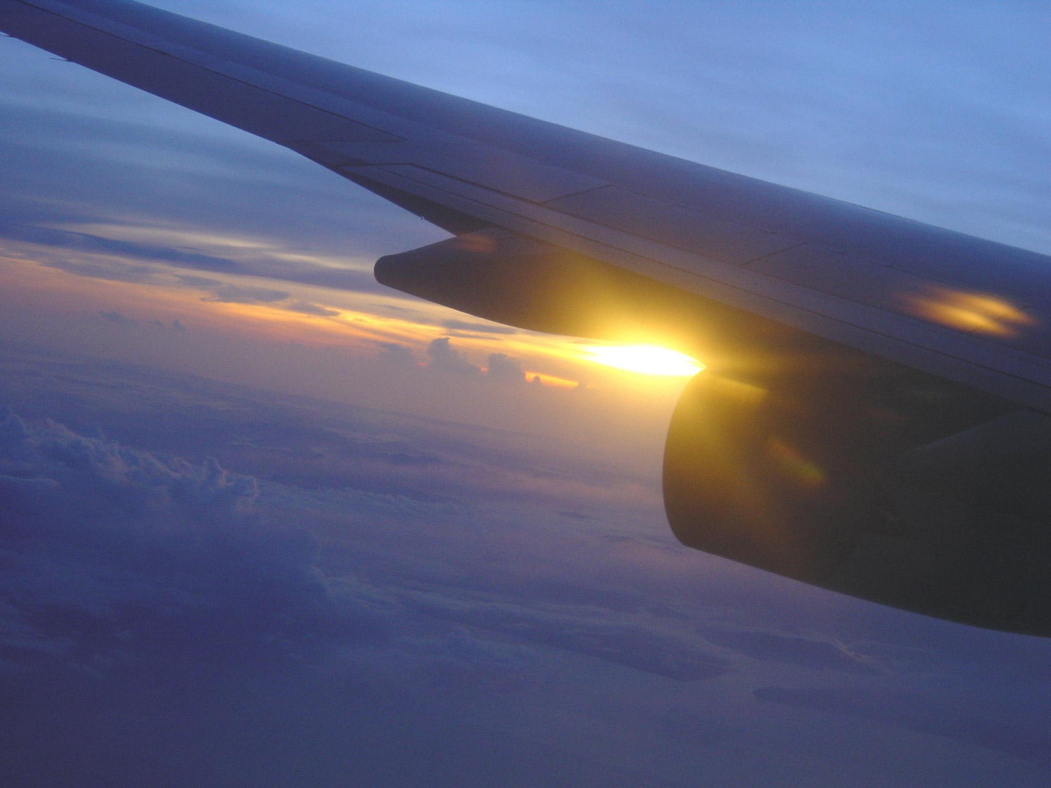 Fonds d'cran Nature Couchers et levers de Soleil sur un boeing 747