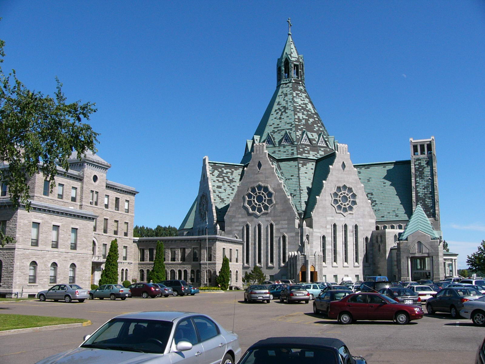 Fonds d'cran Constructions et architecture Edifices Religieux glise N.D.du Cap de la Madelaine,Qubec