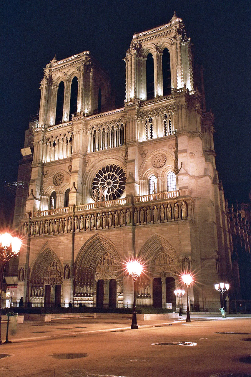 Fonds d'cran Constructions et architecture Edifices Religieux Notre-Dame de nuit