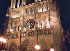 Fonds d'cran Constructions et architecture Notre-Dame de nuit