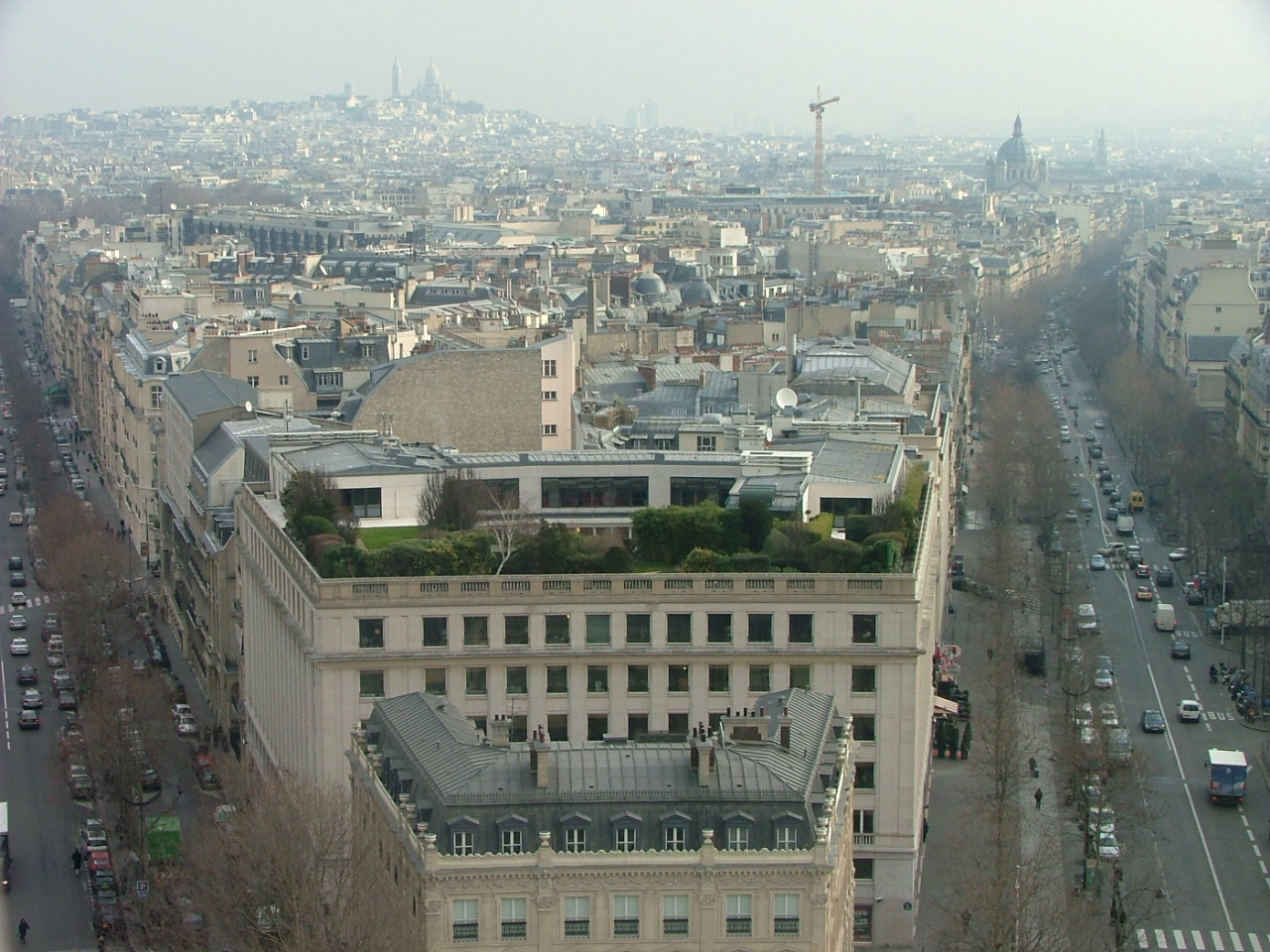 Fonds d'cran Voyages : Europe France > Ile-de-France Paris depuis l'arc de Triomphe