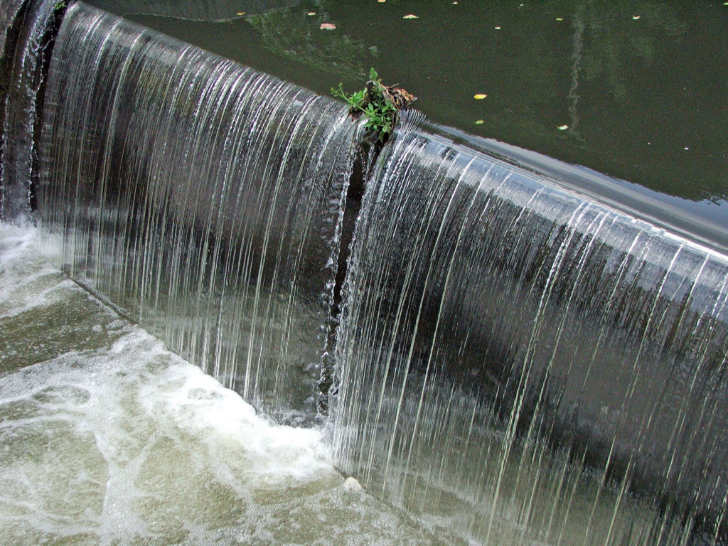 Fonds d'cran Nature Cascades - Chutes Voile d\'eau...