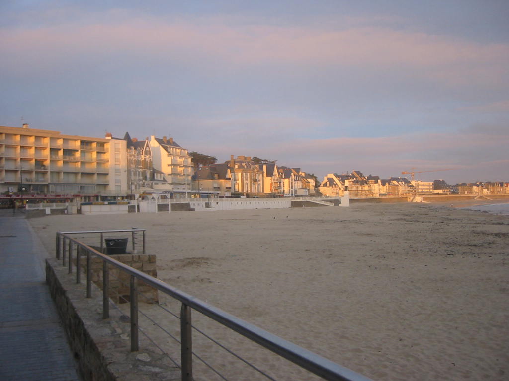 Fonds d'cran Voyages : Europe France > Bretagne Quiberon dans le soleil couchant