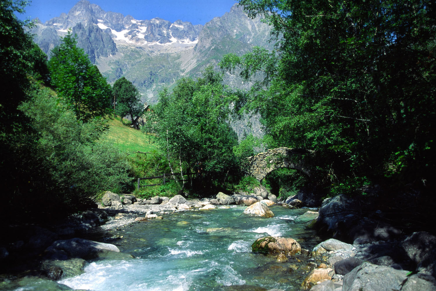 Wallpapers Nature Rivers - Torrents Les Ecrins